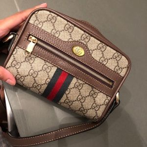 Slightly used Gucci cross bag